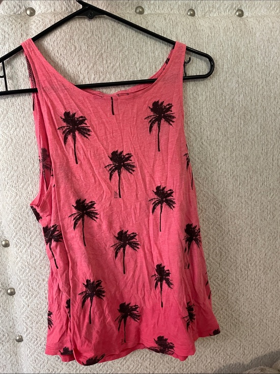 PINK Victoria's Secret Tops - PINK Victoria's Secret Coral Pink Palm-Print Tank